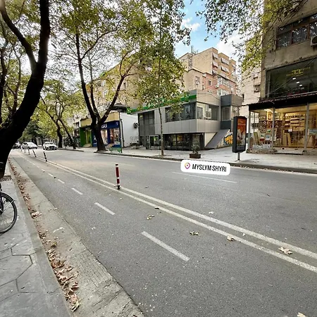 Lägenhet Central Apartment Tirana Tirana