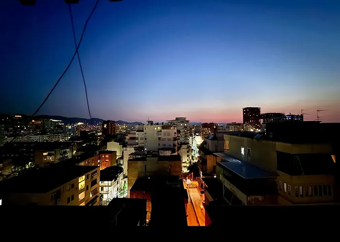 公寓 Central Apartment Tirana *