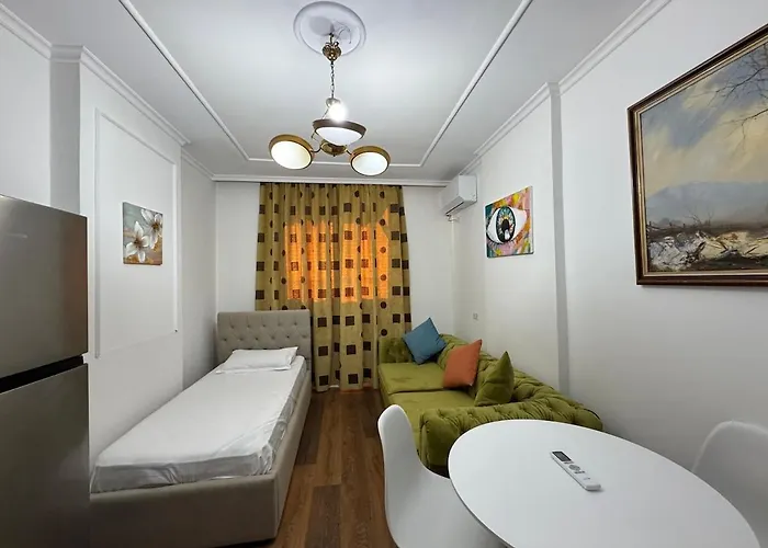 公寓 Central Apartment Tirana