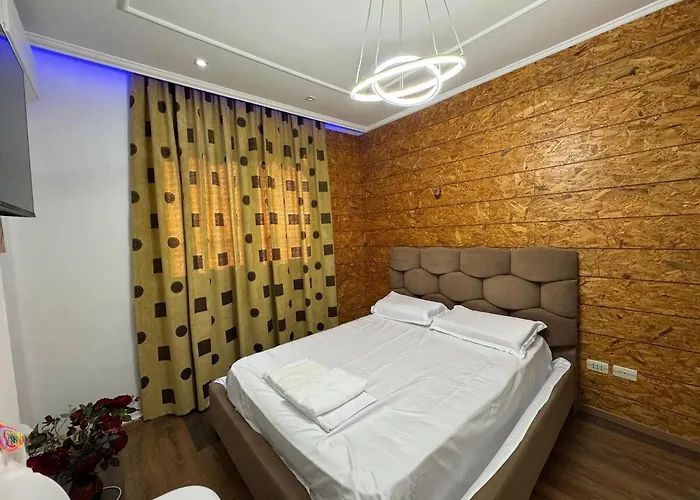 公寓 Central Apartment Tirana *